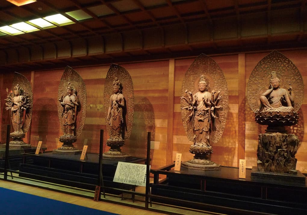 photoSix Forms of Avalokitesvara Bodhisattva