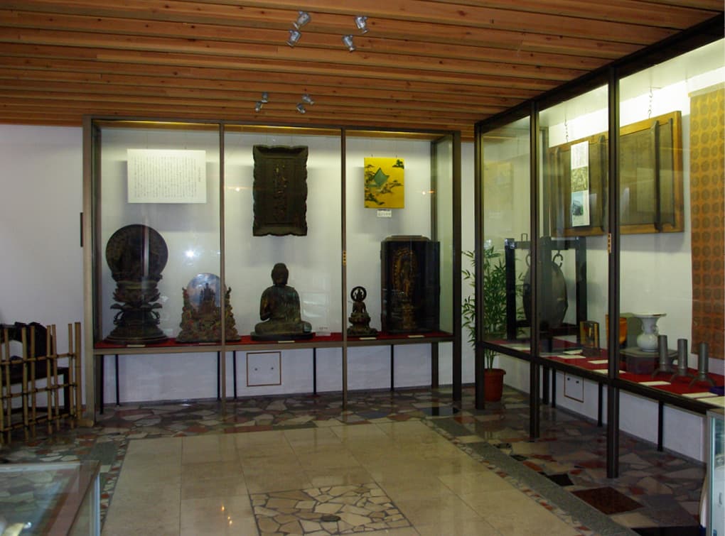 Mibu Temple Cultural Properties Exhibition Hall (Mibu Temple History Library)