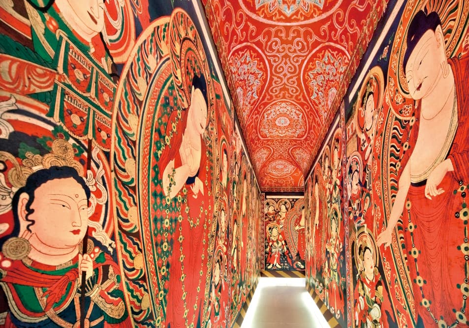 photoReproduction of a cloister in the Bezelkik Cave (Photo: Kiyohiko Higashide)