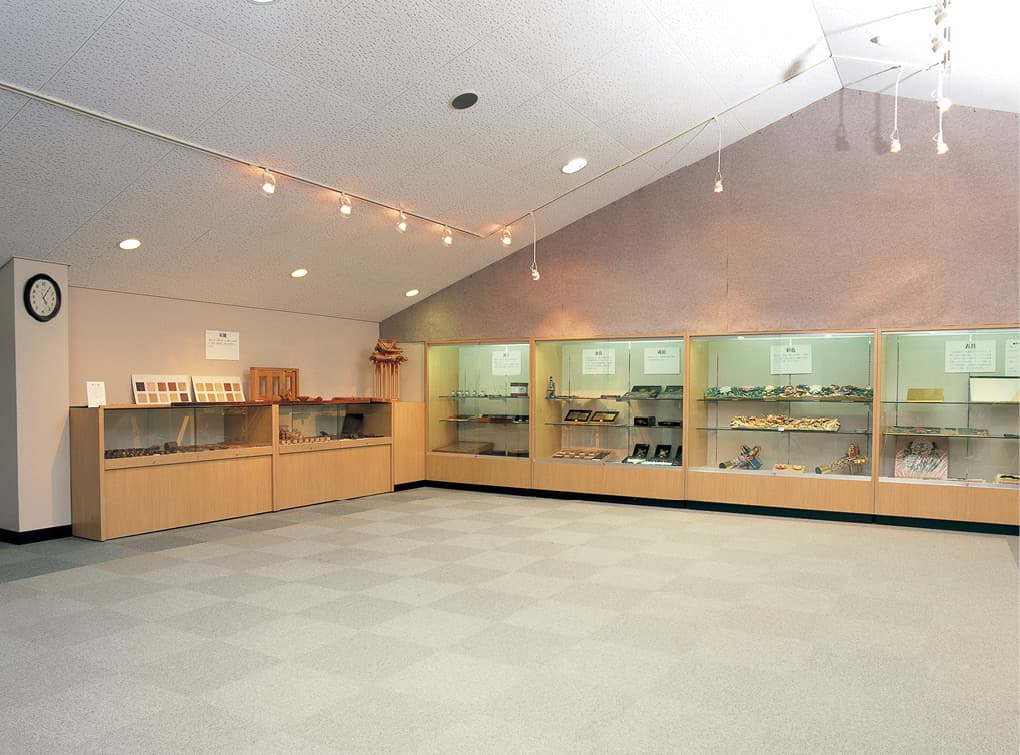 photo:Kyoto Household Buddhist Altars and Buddhist Religious Objects Museum
