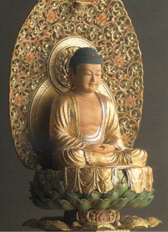 photoStatue of seated Shaka Nyorai (Made of Yakushima cedar in 2006, colorful kirikane)